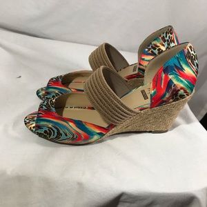 EUC Multicolored Wedges Size 8.5